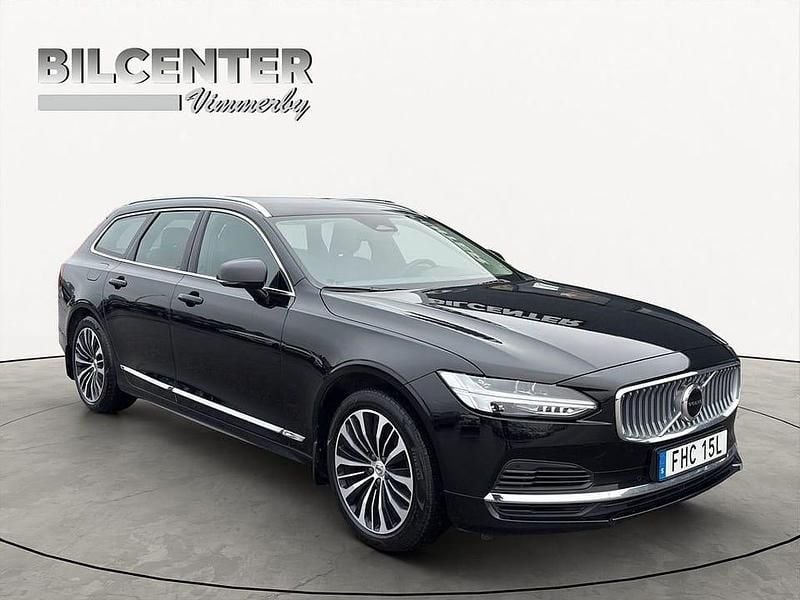 Svart Begagnad 2022 Volvo V90 Kombi | 349 900 kr (Marknadspris) - Bild 1/4