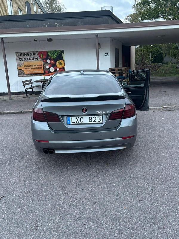 Begagnad 2012 BMW 520 Sedan | 87 000 kr (Bra pris) - Bild 1/4