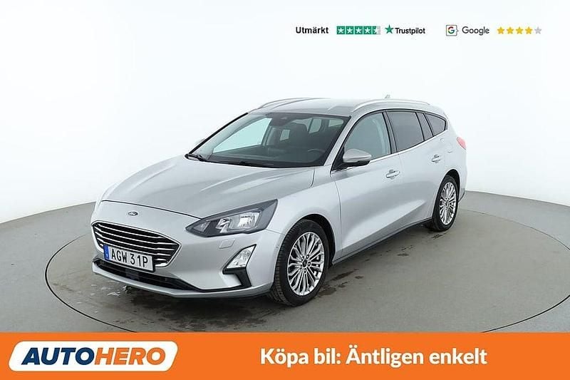 Begagnad Ford Focus Titanium 126 HK (92 kW) 2019 Grå Kombi