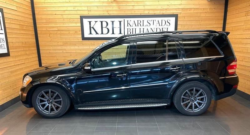 Svart Begagnad 2008 Mercedes GL500 SUV | 149 900 kr - Bild 1/4