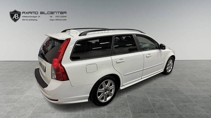 Begagnad Volvo V50 R-Design 136 HK (100 kW) 2009 Vit Kombi