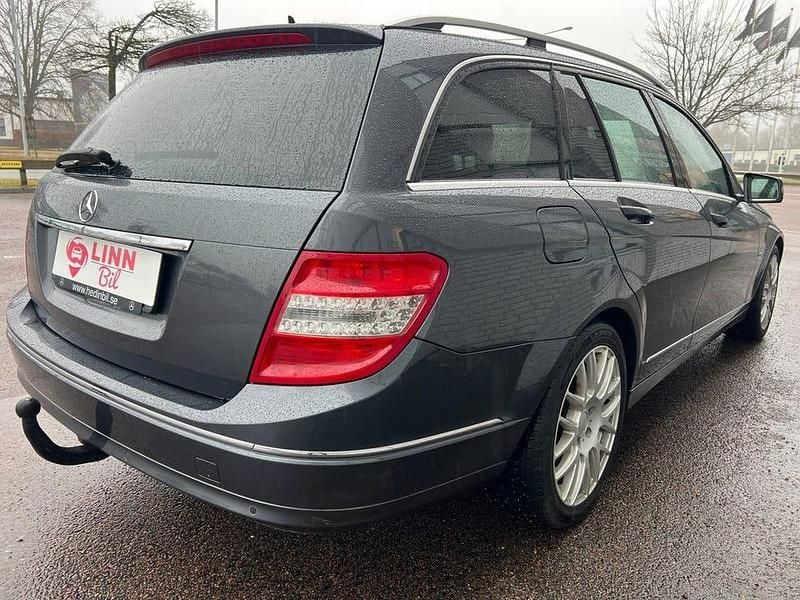 Begagnad Mercedes C180 Avantgarde 156 HK (114 kW) 2011 Grå