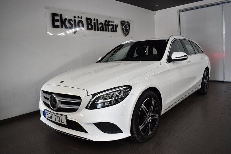 Vit Begagnad 2020 Mercedes C220 Kombi | 289 500 kr (Bra pris) - Bild 1/4