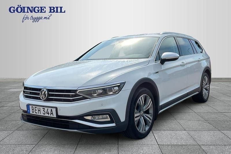 Vit Begagnad 2019 VW Passat Alltrack Kombi | 259 900 kr (Marknadspris) - Bild 1/3