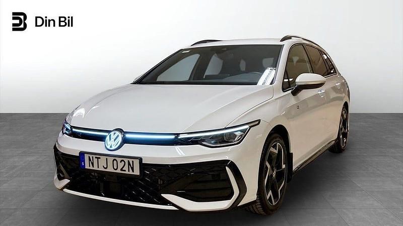 Pure white Begagnad 2024 VW Golf VIII R-line Kombi | 379 900 kr - Bild 1/4