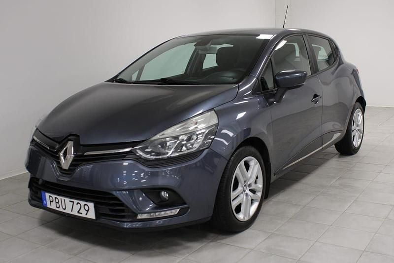 Grå Begagnad 2017 Renault Clio IV Zen Halvkombi | 87 000 kr (Marknadspris) - Bild 1/4