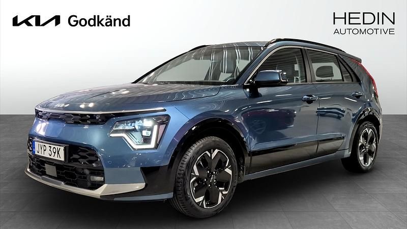 Blå (blue) Begagnad 2022 Kia e-Niro 2 SUV | 319 900 kr (Dyr) - Bild 1/4