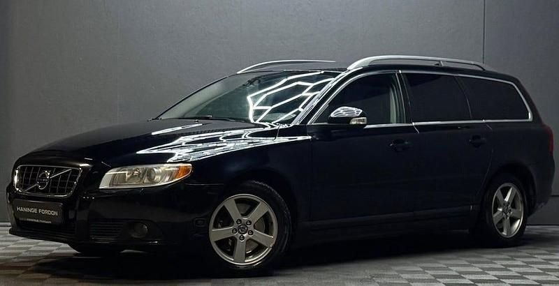 Svart Begagnad 2010 Volvo V70 Summum Kombi | 79 900 kr (Marknadspris) - Bild 1/4