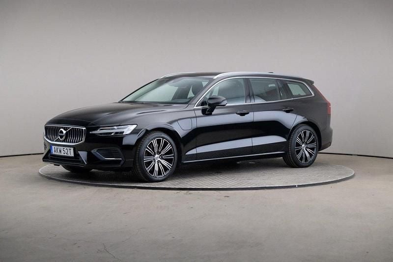 Svart (birch light (metallic)) Begagnad 2021 Volvo V60 Inscription Kombi | 279 000 kr (Bra pris) - Bild 1/4