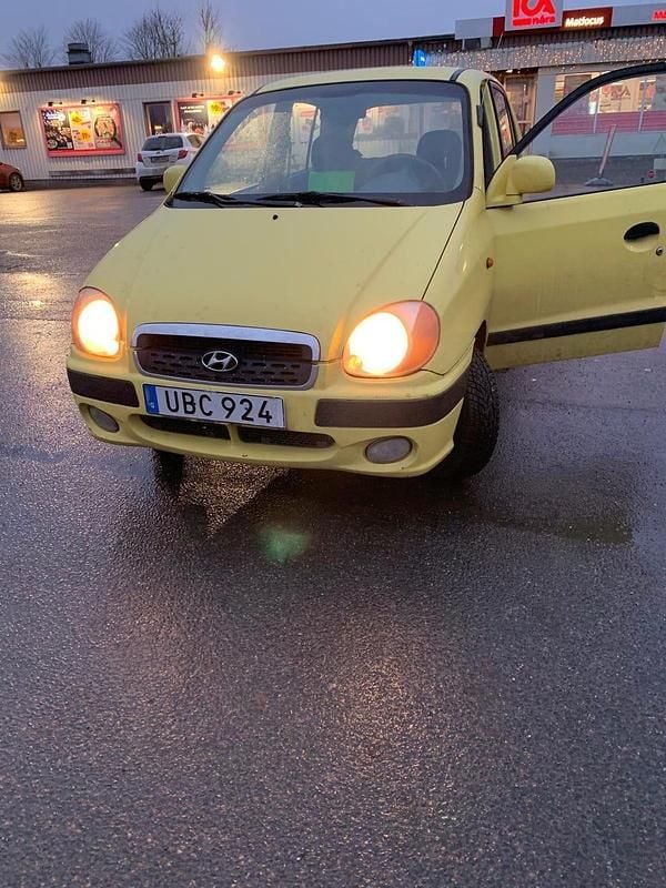 Begagnad 2003 Hyundai Atos Prime Halvkombi | 22 500 kr (Lite dyr) - Bild 1/2