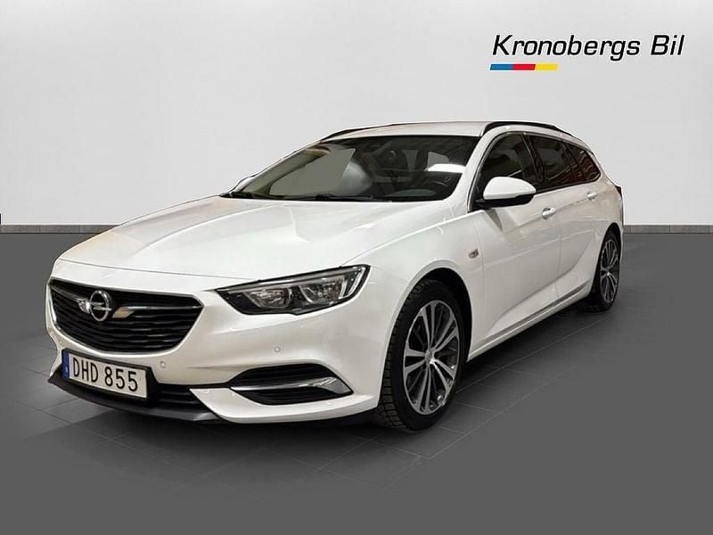 Vit Begagnad 2018 Opel Insignia Enjoy Kombi | 159 600 kr (Marknadspris) - Bild 1/4