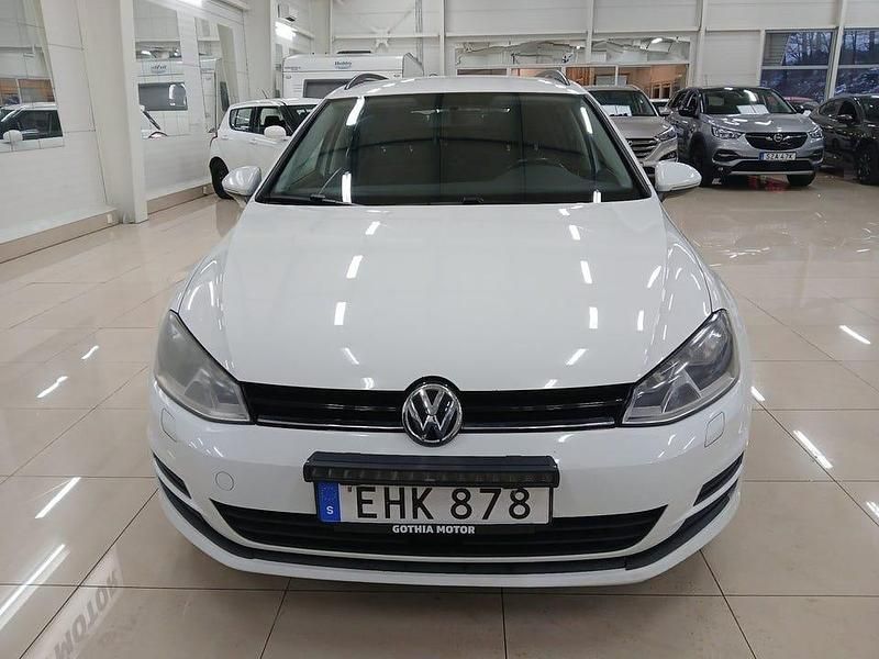 Begagnad VW Golf VII 105 HK (77 kW) 2014 Vit