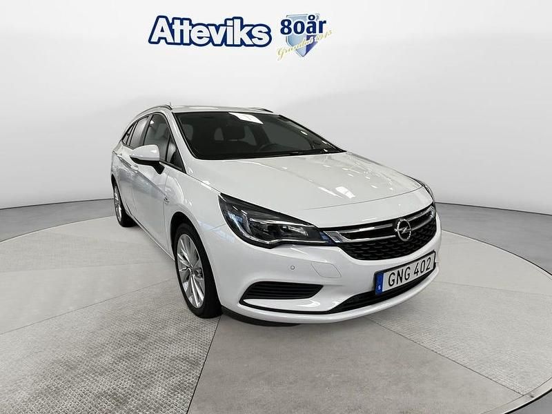 Vit Begagnad 2018 Opel Astra Kombi | 149 000 kr (Lite dyr) - Bild 1/4