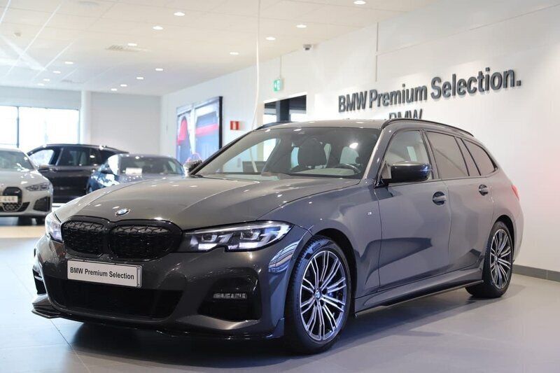 Grå Begagnad 2020 BMW 330 Comfort Edition Kombi | 359 000 kr (Dyr) - Bild 1/3