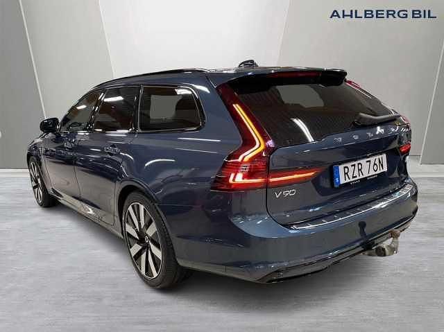 Begagnad Volvo V90 Plus 349 HK (256 kW) 2023 Blå Kombi