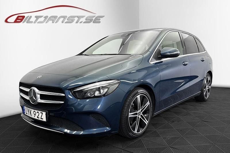 Begagnad Mercedes B180 138 HK (101 kW) 2019 Blå Minibuss