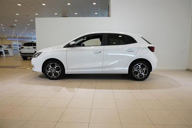 Begagnad MG MG3 102 HK (75 kW) 2024 Vit Halvkombi