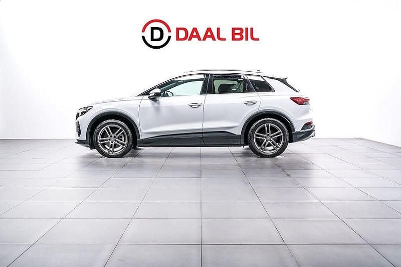 Vit Begagnad 2024 Audi Q4 e-tron Sport SUV | 499 700 kr (Bra pris) - Bild 1/4