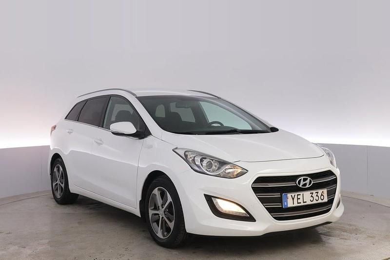 Begagnad Hyundai i30 Premium 136 HK (100 kW) 2016 Vit Kombi