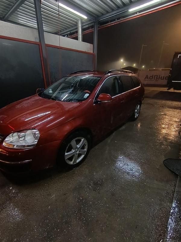 Begagnad VW Golf VI 140 HK (102 kW) 2008 Halvkombi