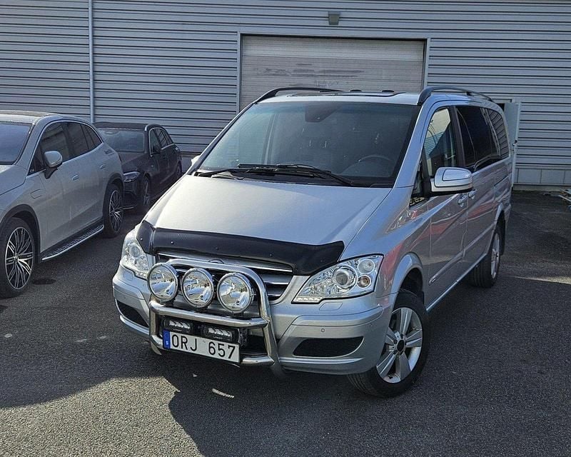 Silver Begagnad 2013 Mercedes Viano Minibuss | 135 000 kr - Bild 1/4