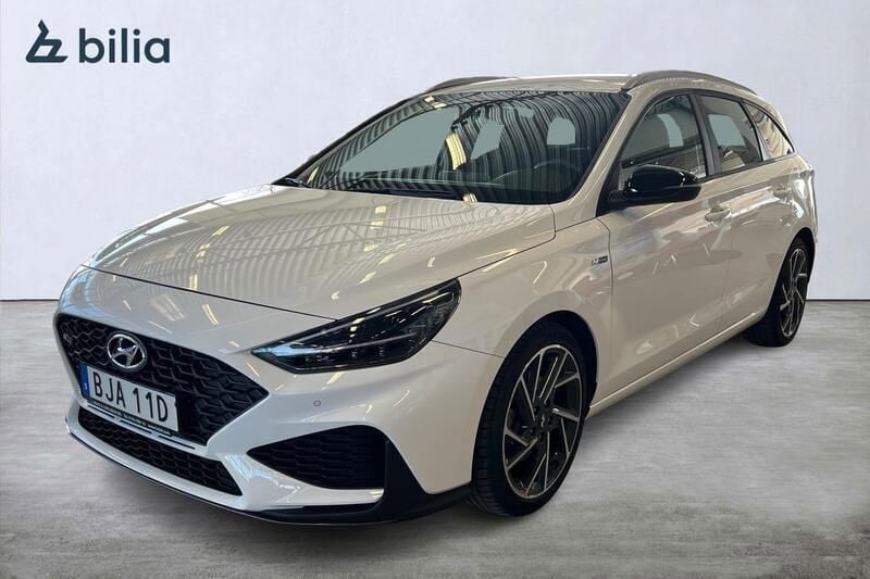 Vit Begagnad 2022 Hyundai i30 N Line Kombi | 229 900 kr (Bra pris) - Bild 1/4