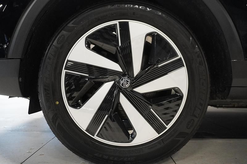 Begagnad MG ZS Comfort 114 kW (156 HK) 2022 Pebble black SUV