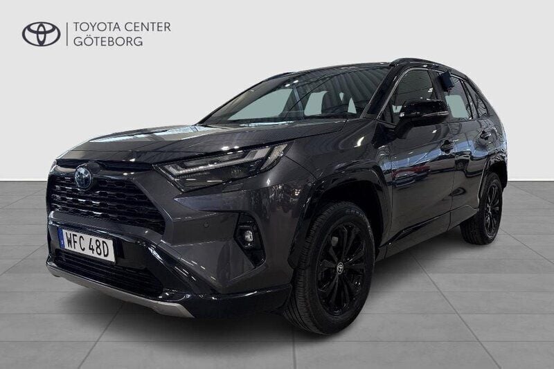 Grå Begagnad 2023 Toyota RAV4 Hybrid Style SUV | 424 900 kr (Bra pris) - Bild 1/3