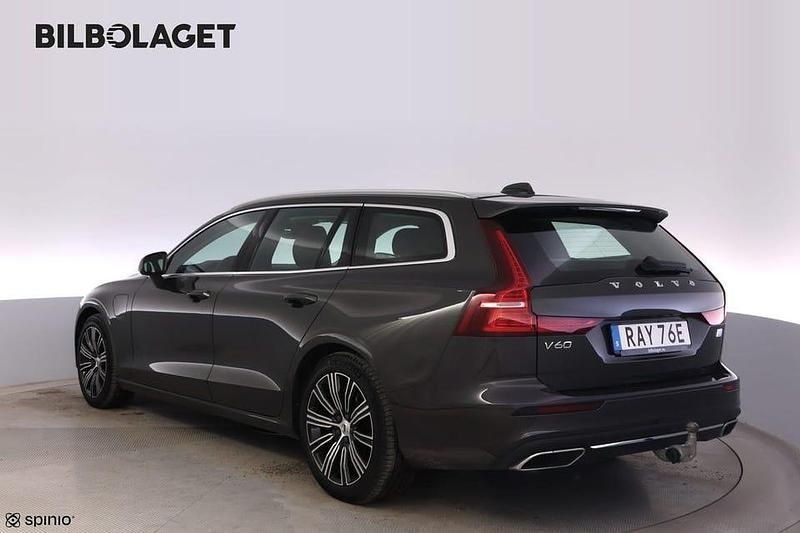 Begagnad Volvo V60 350 HK (257 kW) 2022 Kombi