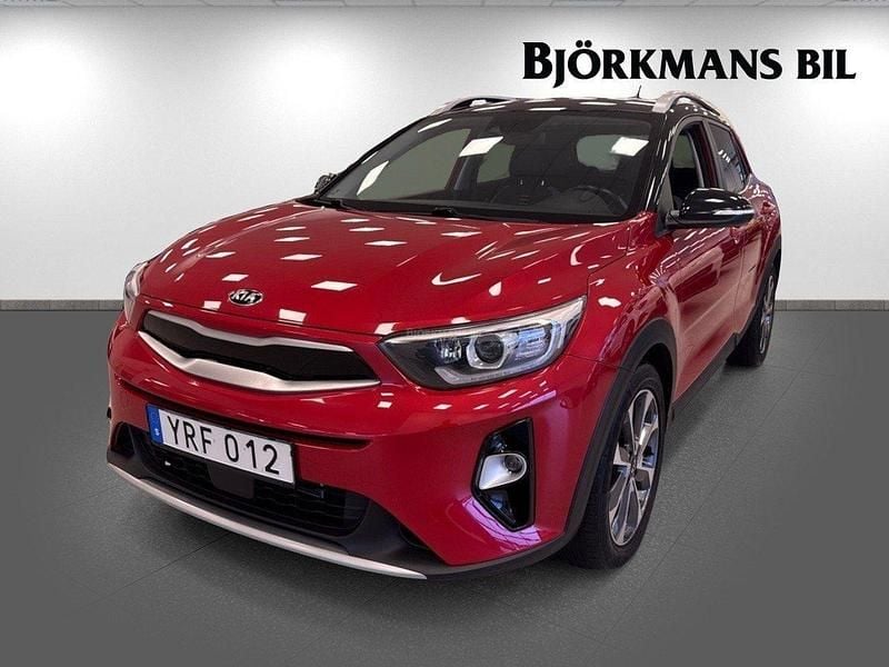 Röd (/bbe/ signal red/black m) Begagnad 2018 Kia Stonic Advance SUV | 169 900 kr (Dyr) - Bild 1/4