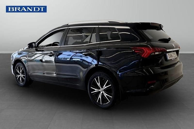 Begagnad MG MG5 EV Luxury 132 kW (180 HK) 2022 Svart Kombi