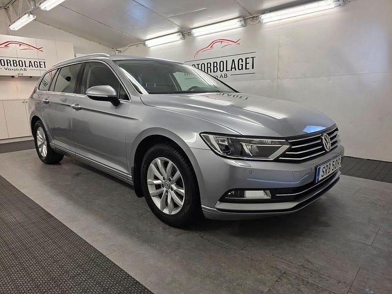 Begagnad VW Passat 150 HK (110 kW) 2018 Silver Kombi