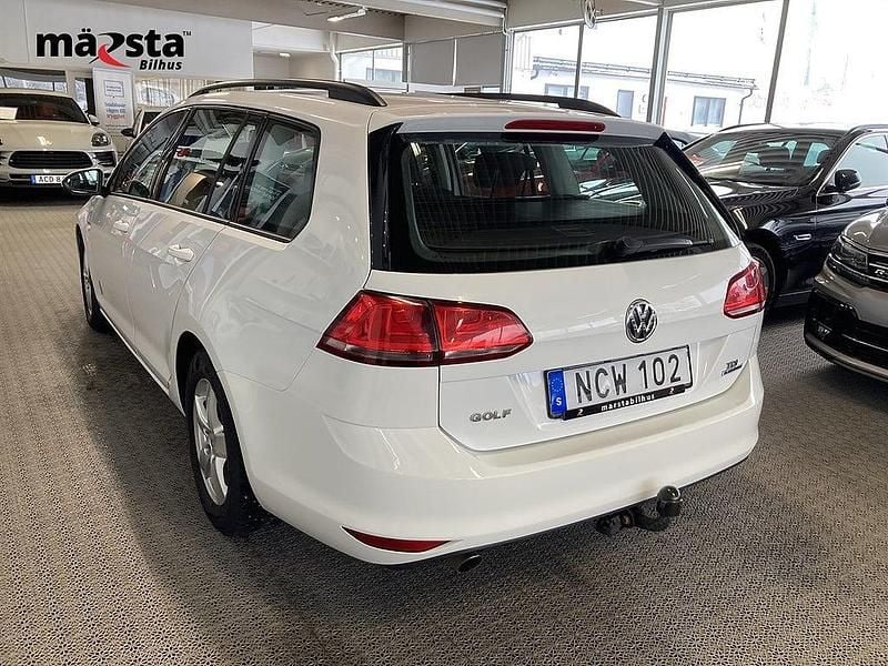 Begagnad VW Golf VII 110 HK (80 kW) 2016 Vit Kombi