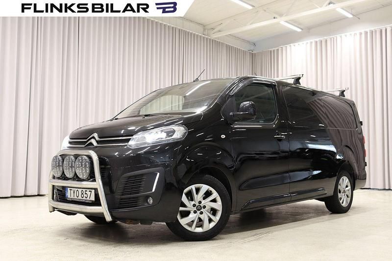 Svart Begagnad 2022 Citroën Jumpy Minibuss | 299 900 kr (Dyr) - Bild 1/4