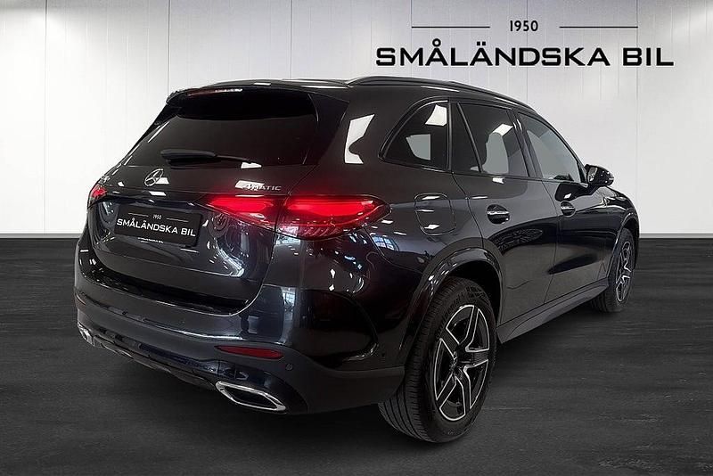 Begagnad Mercedes GLC300e AMG line 313 HK (230 kW) 2022 Grå SUV