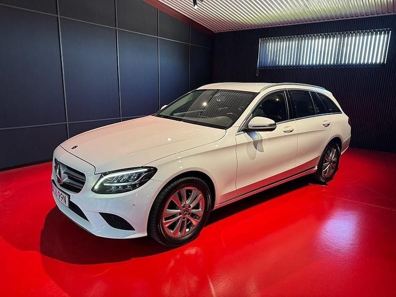 Begagnad Mercedes C200 Avantgarde 184 HK (135 kW) 2019 Vit Kombi