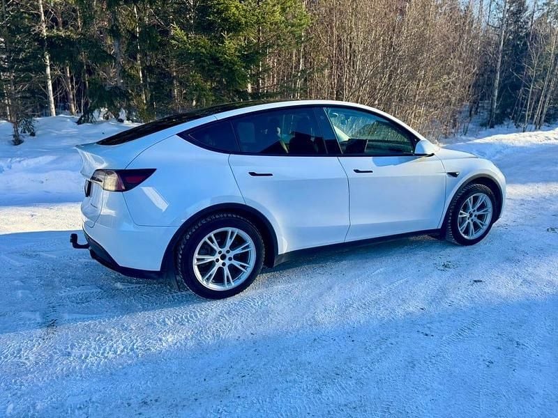 Begagnad Tesla Model Y Long Range AWD 378 kW (514 HK) 2021 SUV