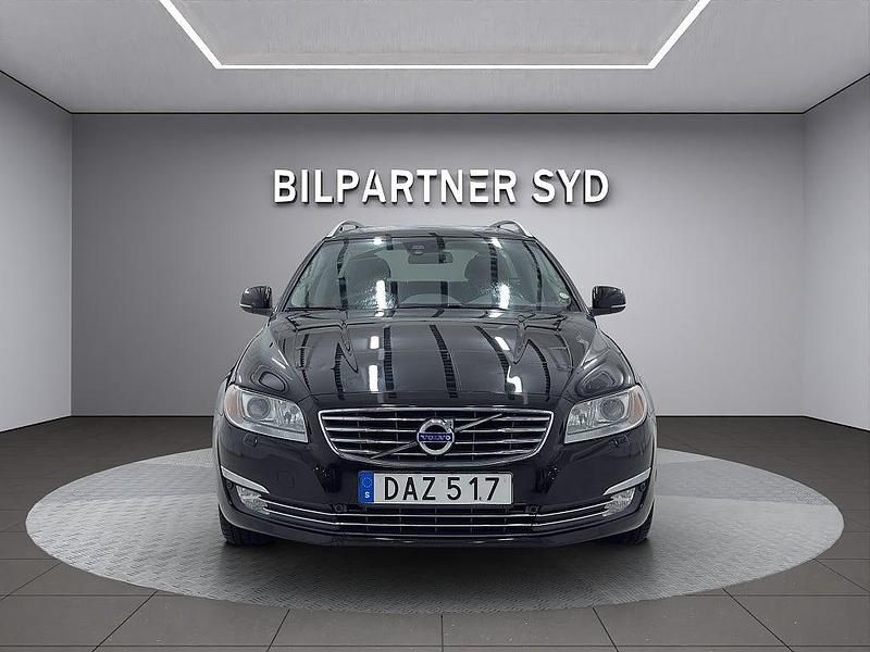 Svart Begagnad 2013 Volvo V70 Summum Kombi | 119 900 kr (Lite dyr) - Bild 1/4