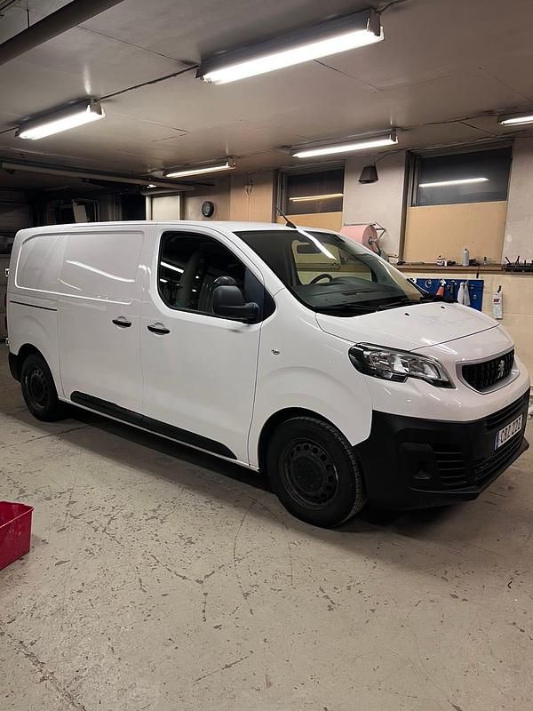 Begagnad Peugeot Expert 122 HK (89 kW) 2019 Van