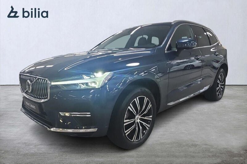 Mörkblå (blå) Begagnad 2022 Volvo XC60 Inscription SUV | 444 000 kr (Bra pris) - Bild 1/3