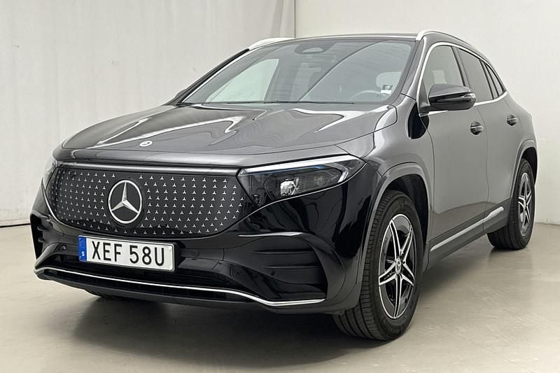 Svart Begagnad 2024 Mercedes EQA300 AMG line SUV | 449 000 kr (Lite dyr) - Bild 1/4