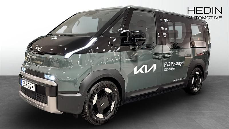 Grön Ny 2025 Kia PV5 Plus Minibuss | 611 900 kr - Bild 1/4