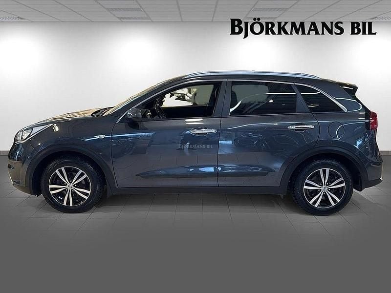Begagnad Kia Niro Advance 140 HK (102 kW) 2017 Grå SUV