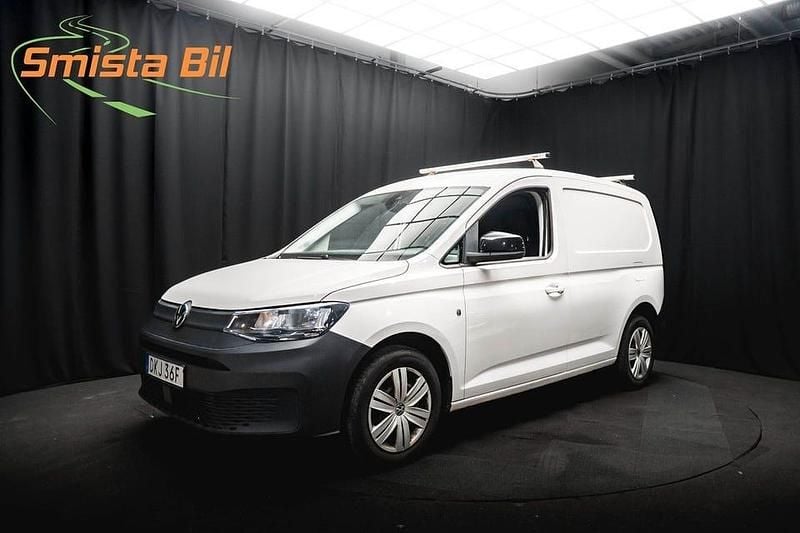 Vit Begagnad 2021 VW Caddy Minibuss | 184 900 kr (Superpris) - Bild 1/3