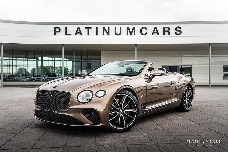 Brun (dark cashmere) Begagnad 2019 Bentley Continental GT Convertible Mulliner Cab | 2 295 000 kr - Bild 1/4