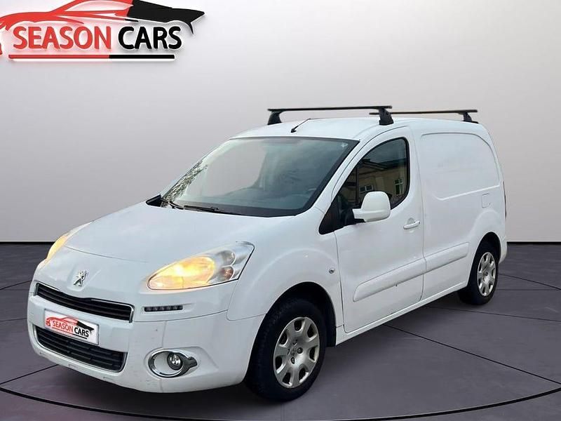 Vit Begagnad 2015 Peugeot Partner Van | 54 900 kr (Marknadspris) - Bild 1/4
