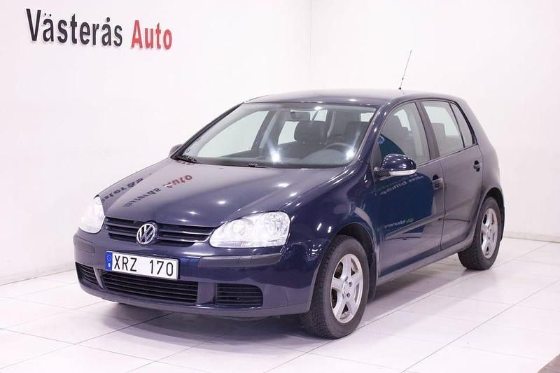 Mörkblå Begagnad 2006 VW Golf V Halvkombi | 34 900 kr (Marknadspris) - Bild 1/4