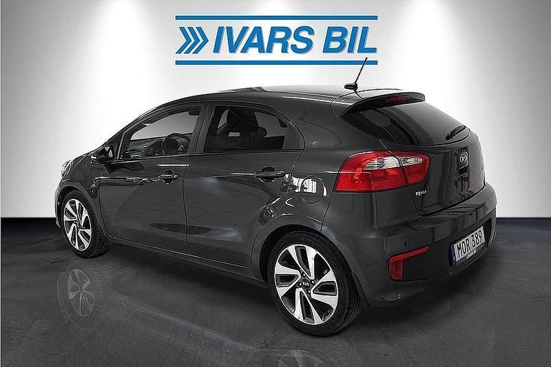 Begagnad Kia Rio 85 HK (62 kW) 2015 Grå Sedan