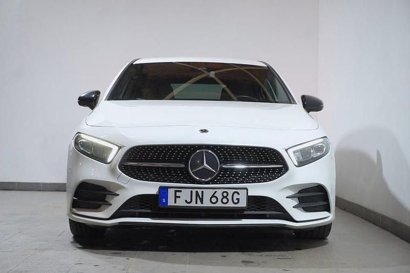 Begagnad Mercedes A180 AMG 136 HK (100 kW) 2019 Vit Halvkombi
