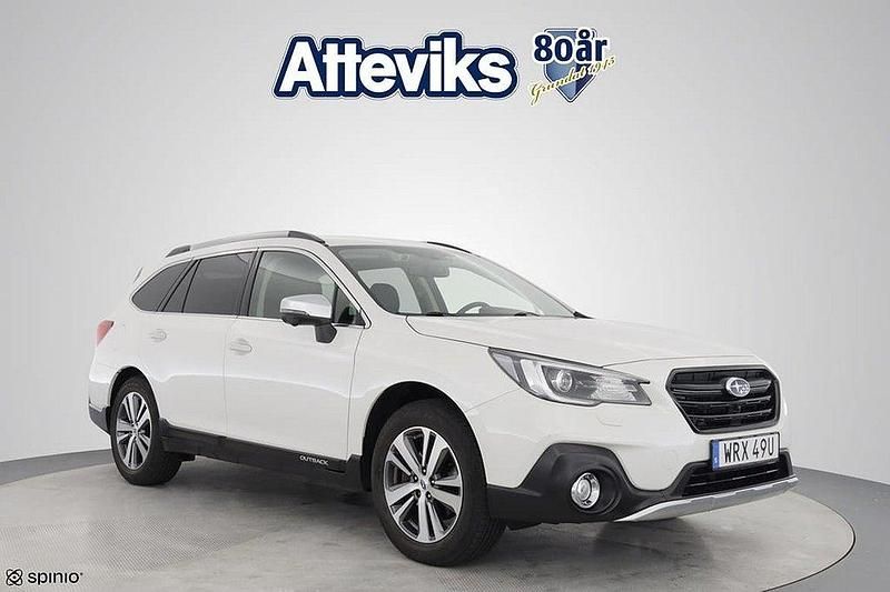 Vit Begagnad 2020 Subaru Outback SUV | 294 500 kr (Marknadspris) - Bild 1/4